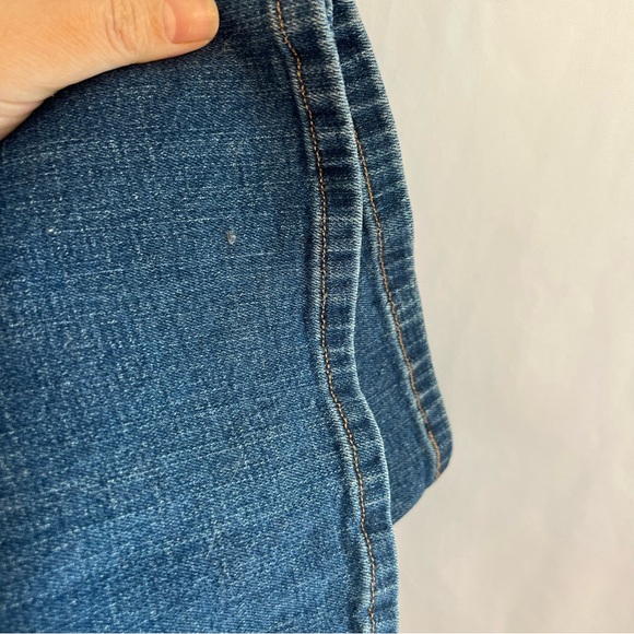 Levis 515 Bootcut Jeans Medium Wash Blue Flared Mid Rise Womens 32 Embroidered - Picture 6 of 7